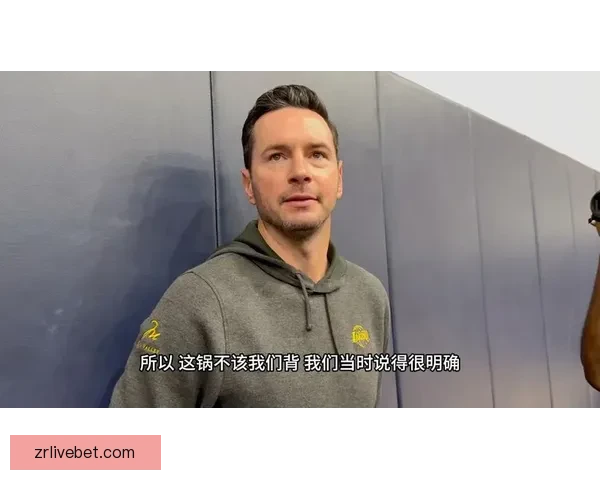 雷迪克吐槽达拉斯影像团队误放里夫斯MRI扫描位置引发笑料 雷迪克吐槽达拉斯影像团队误放里夫斯MRI扫描位置引发笑料